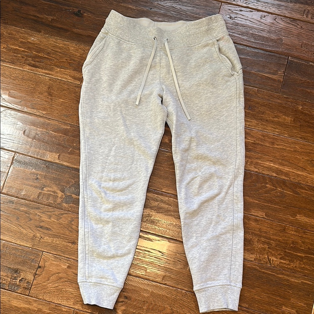 Women’s lululemon Jogger Pants